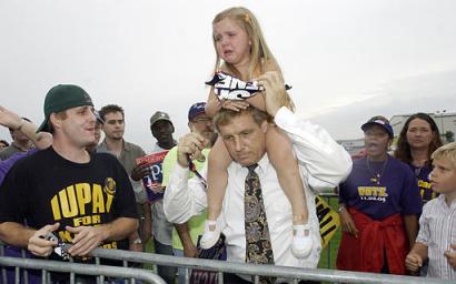 Kerry Supporters Terrorize 3 year old